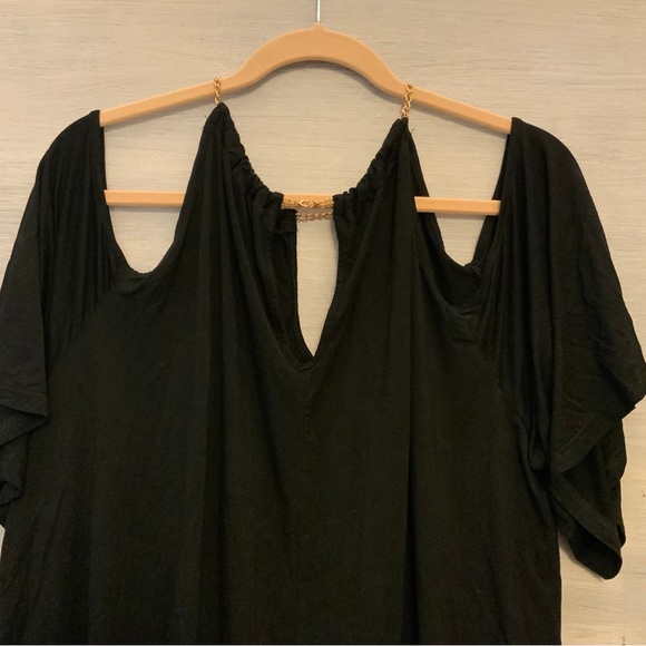 Bloom chic Black Top Blouse with Gold Chain Neckline Short Sleeve Good Condition - Picture 5 of 9